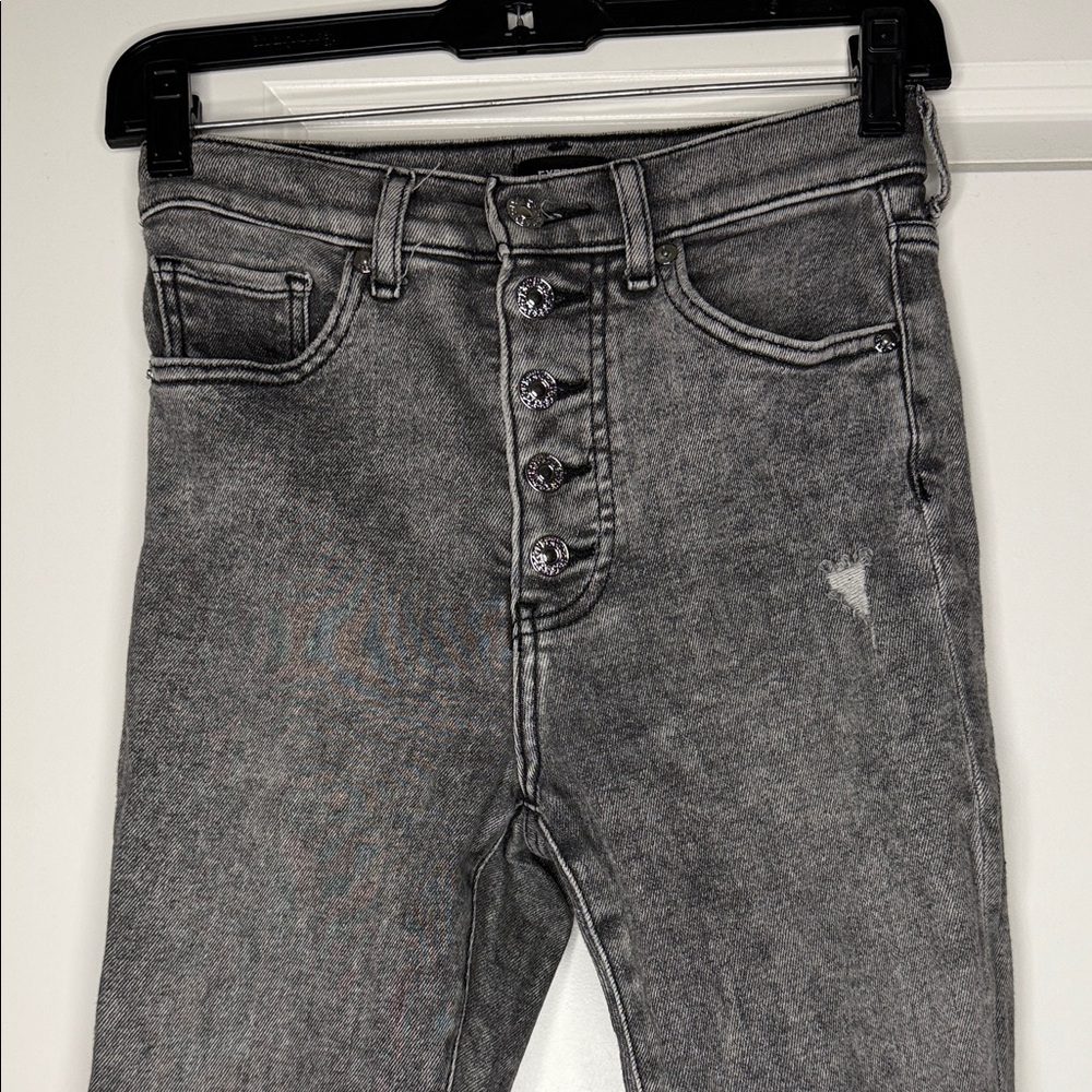 Express High Rise Black Acid Wash Button-Up Jeans - Picture 5 of 11